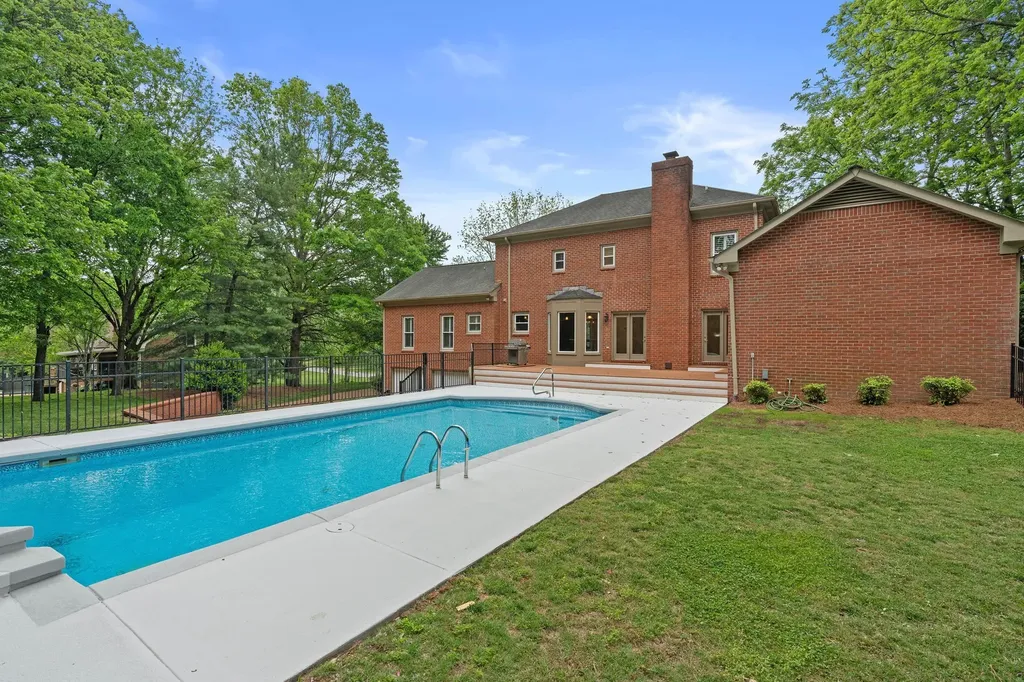 8224 Victory Trail Brentwood TN 37027