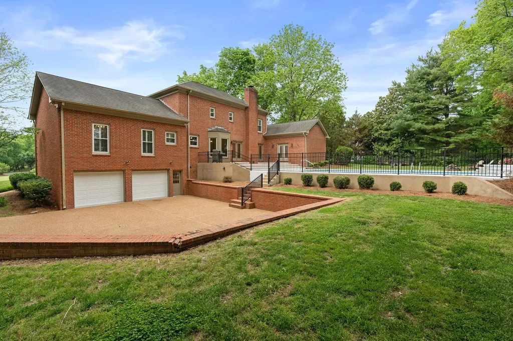 8224 Victory Trail Brentwood TN 37027