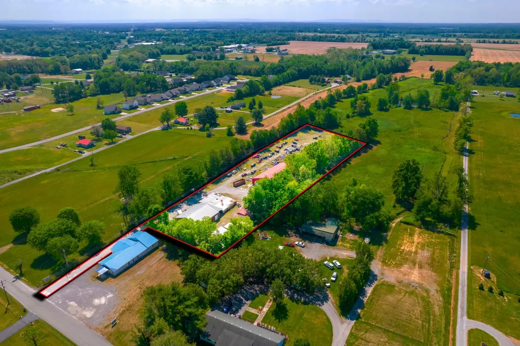 823 Dry Creek Road Smithville TN 37166