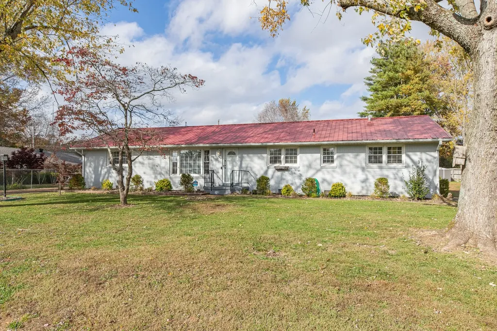 502 9th Street Lawrenceburg TN 38464