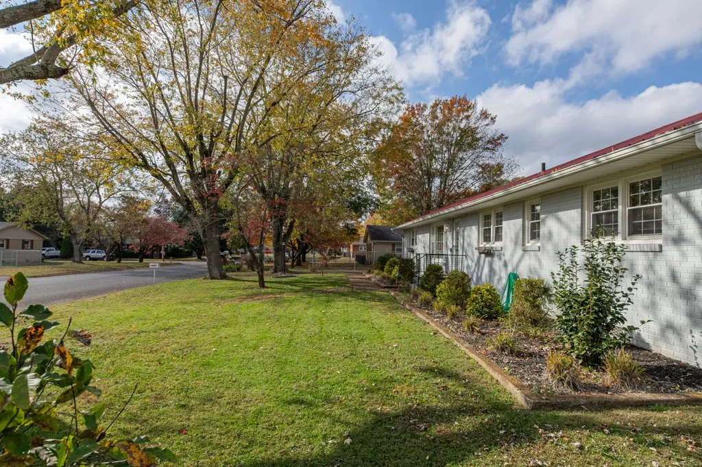 502 9th Street Lawrenceburg TN 38464
