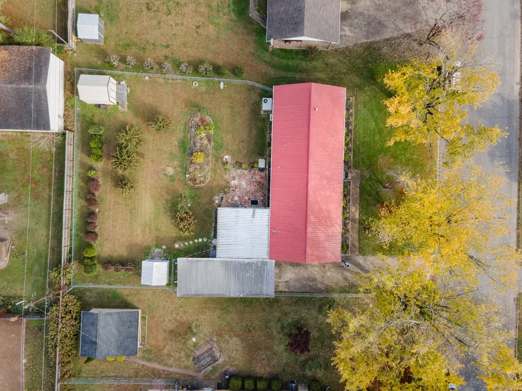 502 9th Street Lawrenceburg TN 38464