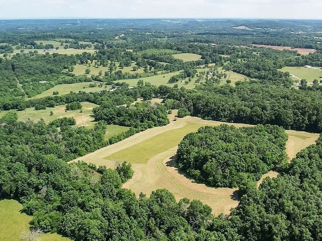 775 Railroad Road Wartrace TN 37183
