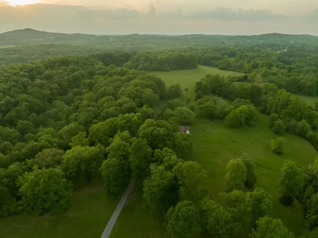 775 Railroad Road Wartrace TN 37183