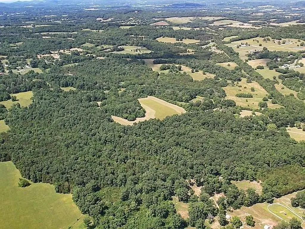 775 Railroad Road Wartrace TN 37183