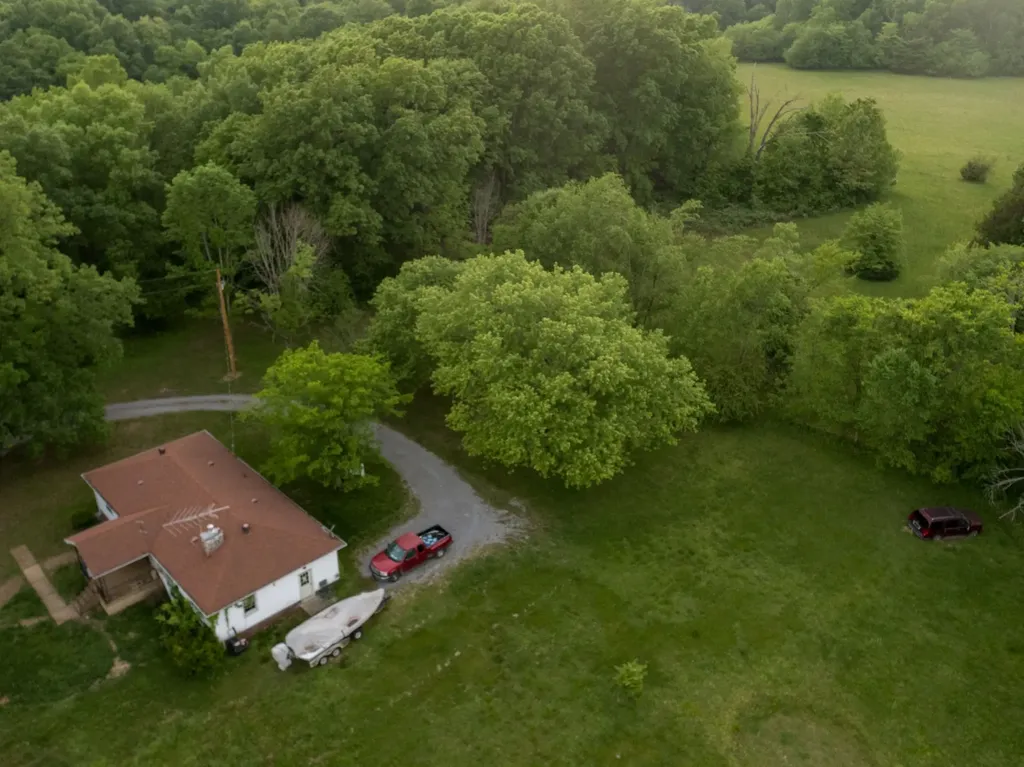775 Railroad Road Wartrace TN 37183