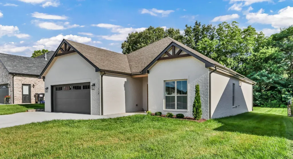 710 Southern Pine Trail Clarksville TN 37043