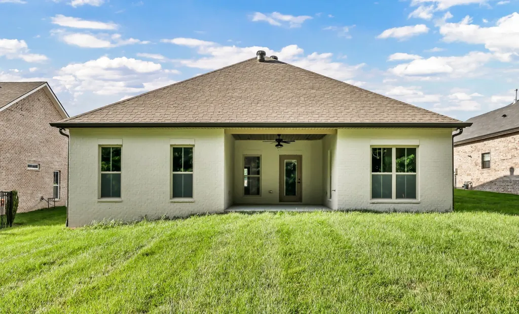 710 Southern Pine Trail Clarksville TN 37043