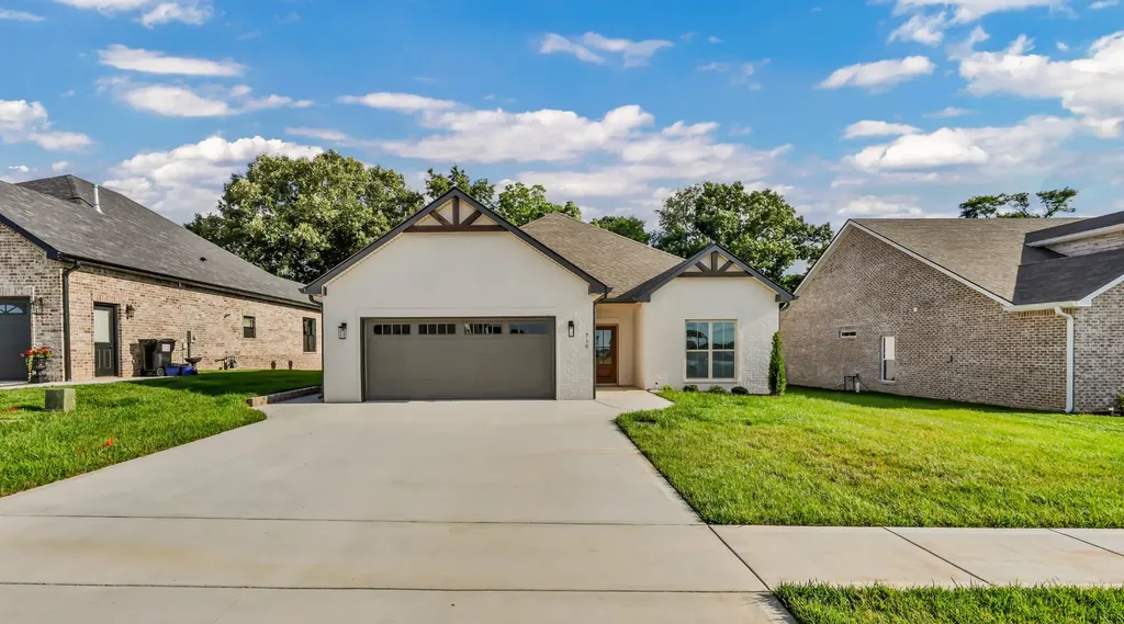 710 Southern Pine Trail Clarksville TN 37043