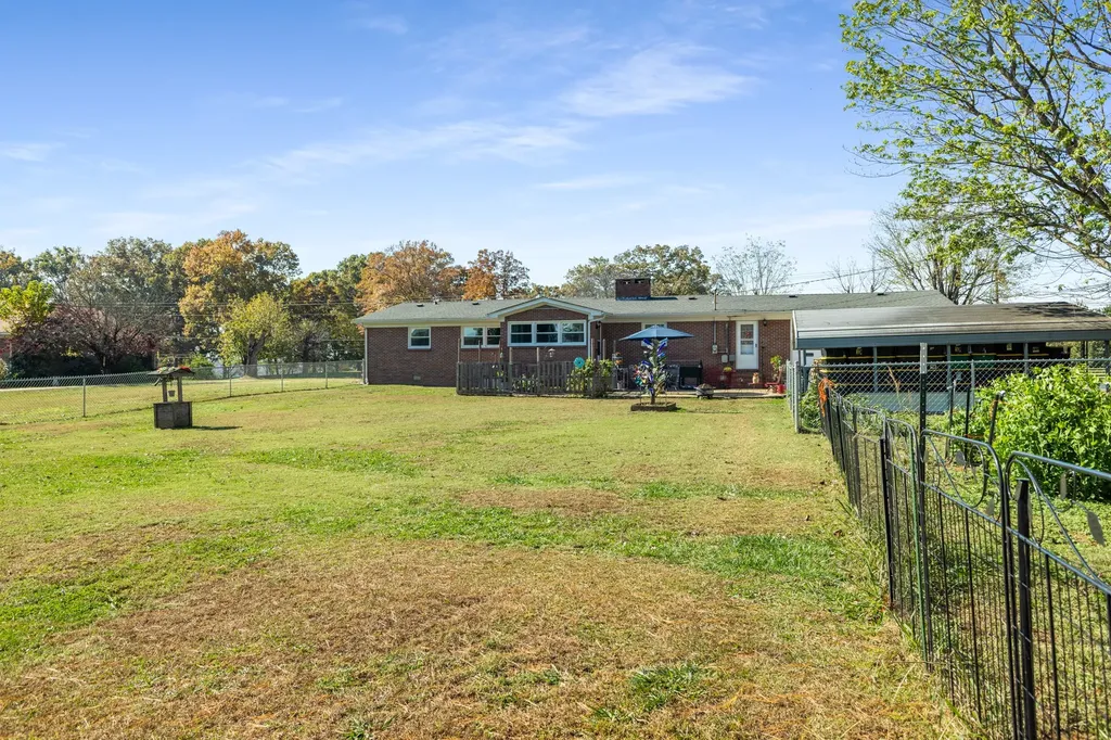 3564 Smithville Highway Mcminnville TN 37110