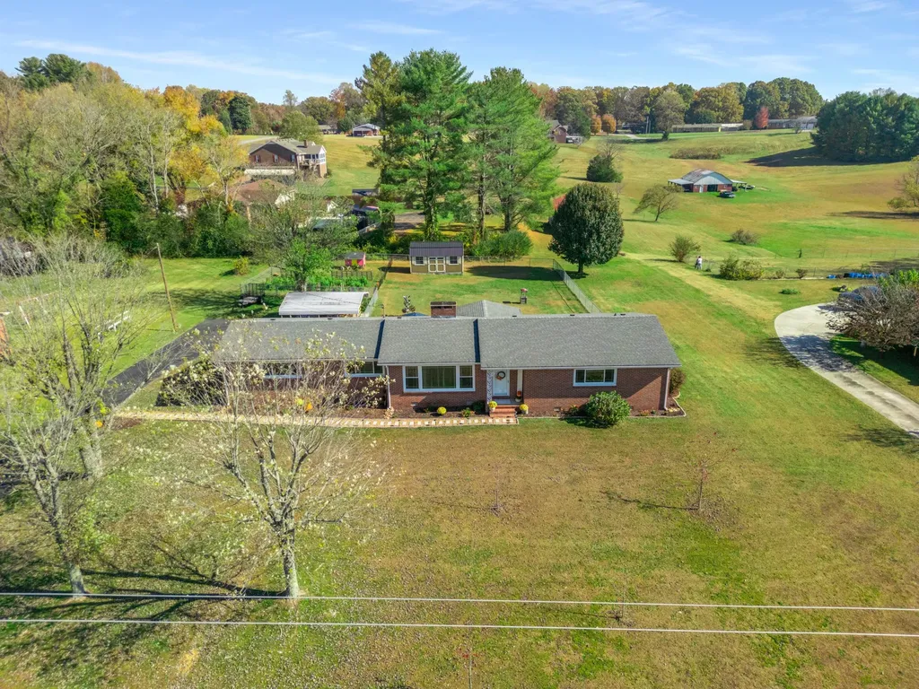 3564 Smithville Highway Mcminnville TN 37110