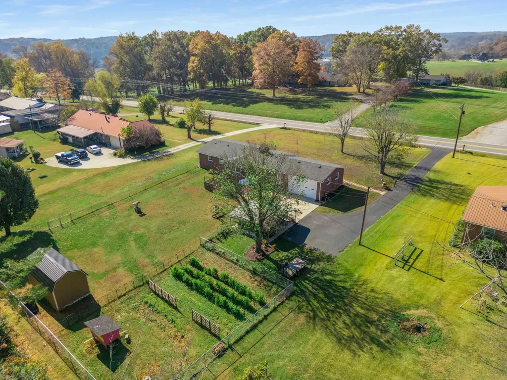 3564 Smithville Highway Mcminnville TN 37110
