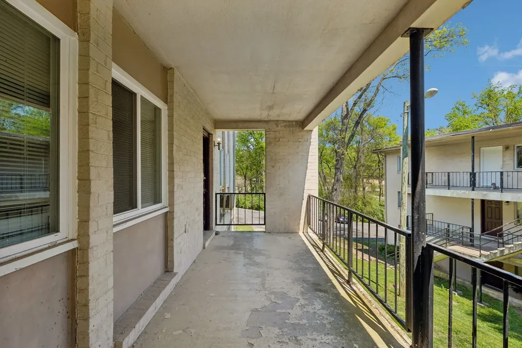 550 Harding Place Nashville TN 37211