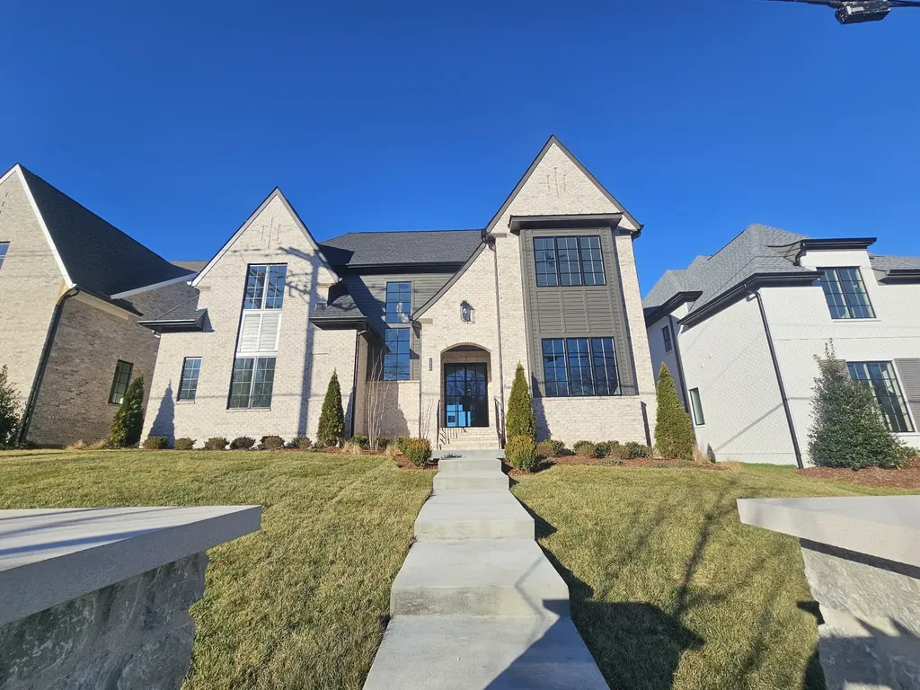 2958 Del Rio Pike Franklin TN 37069