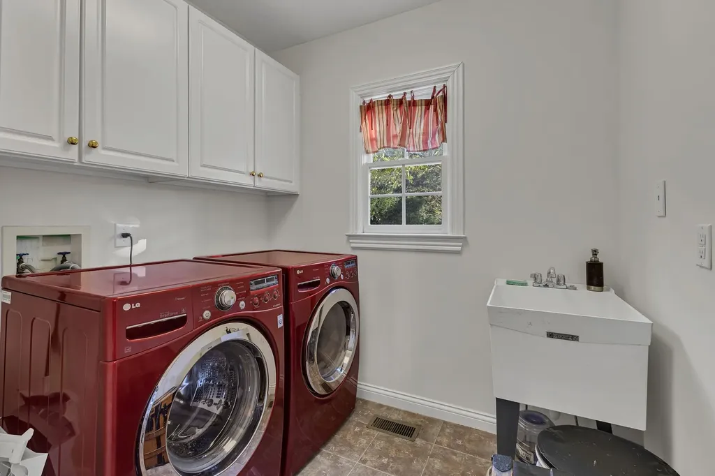 625 German Lane Franklin TN 37067