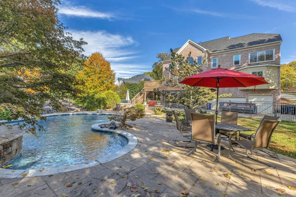 625 German Lane Franklin TN 37067