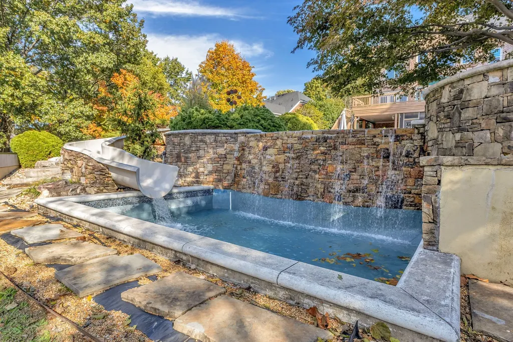 625 German Lane Franklin TN 37067