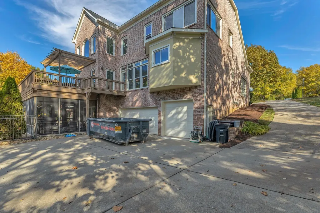 625 German Lane Franklin TN 37067