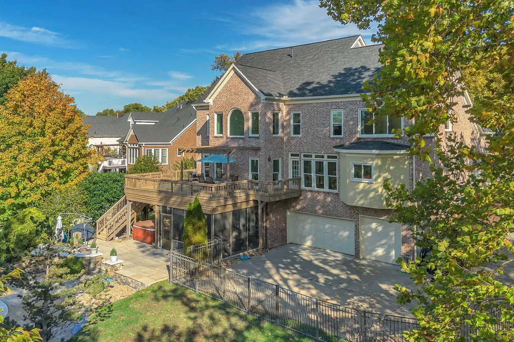 625 German Lane Franklin TN 37067