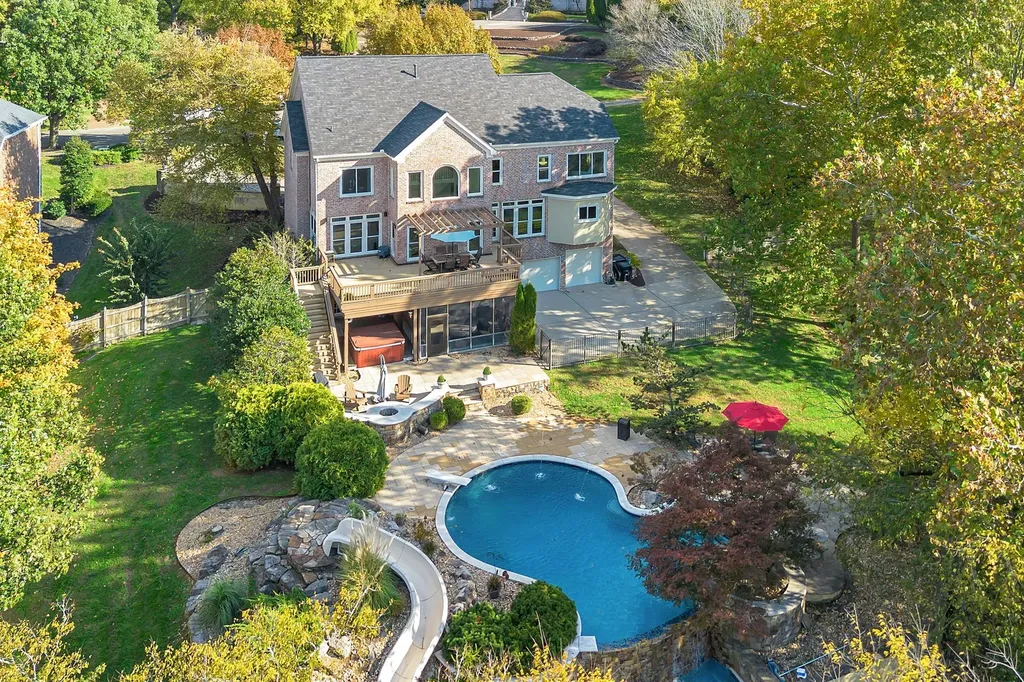 625 German Lane Franklin TN 37067