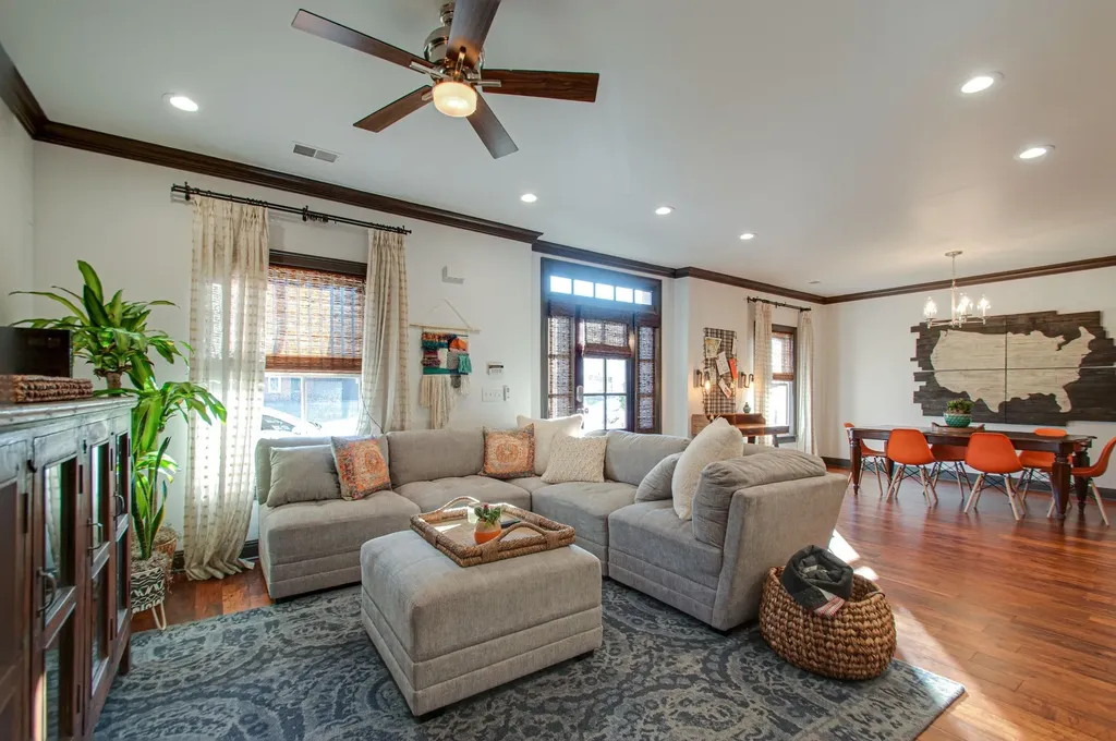 2110 Acklen Avenue Nashville TN 37212