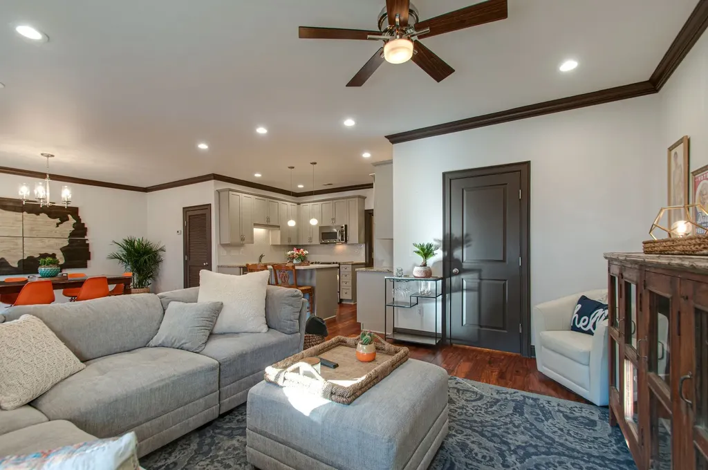 2110 Acklen Avenue Nashville TN 37212