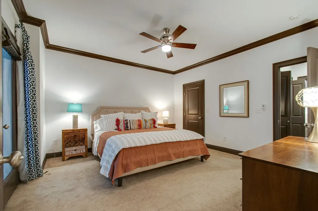 2110 Acklen Avenue Nashville TN 37212