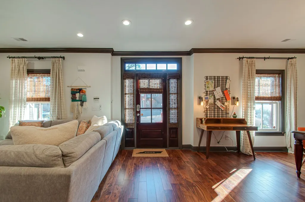 2110 Acklen Avenue Nashville TN 37212