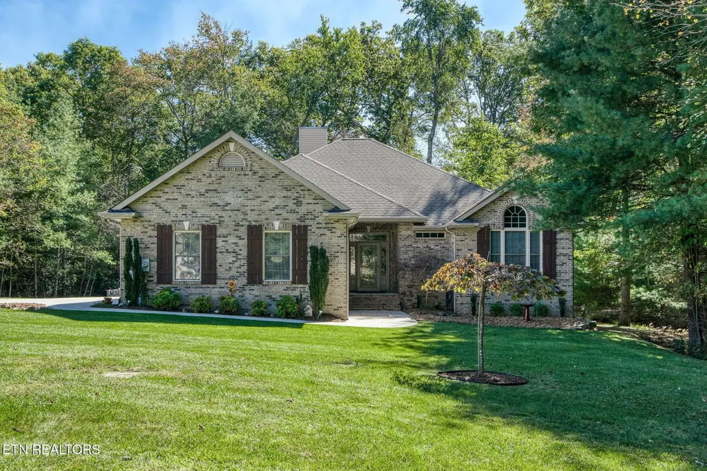 14 Holly Court Crossville TN 38558
