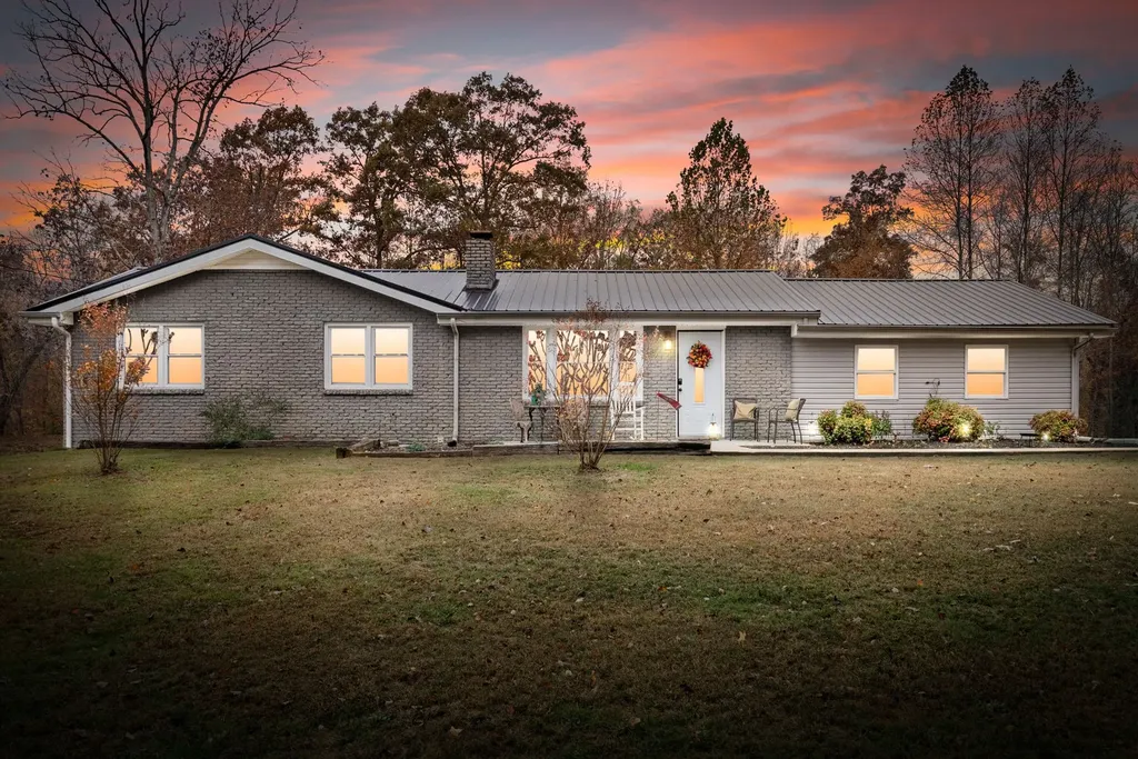 2126 Foster Road Cumberland Furnace TN 37051