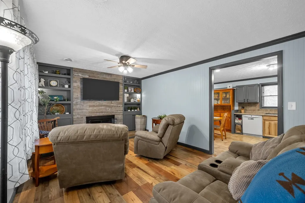 2126 Foster Road Cumberland Furnace TN 37051