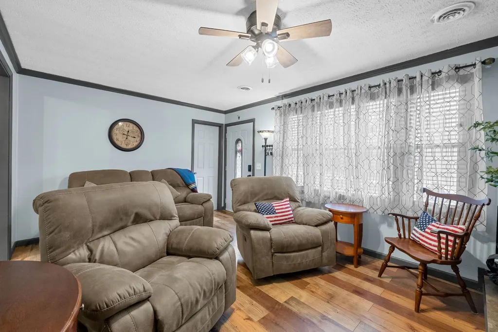 2126 Foster Road Cumberland Furnace TN 37051