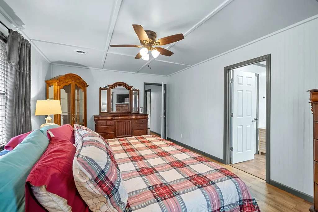 2126 Foster Road Cumberland Furnace TN 37051