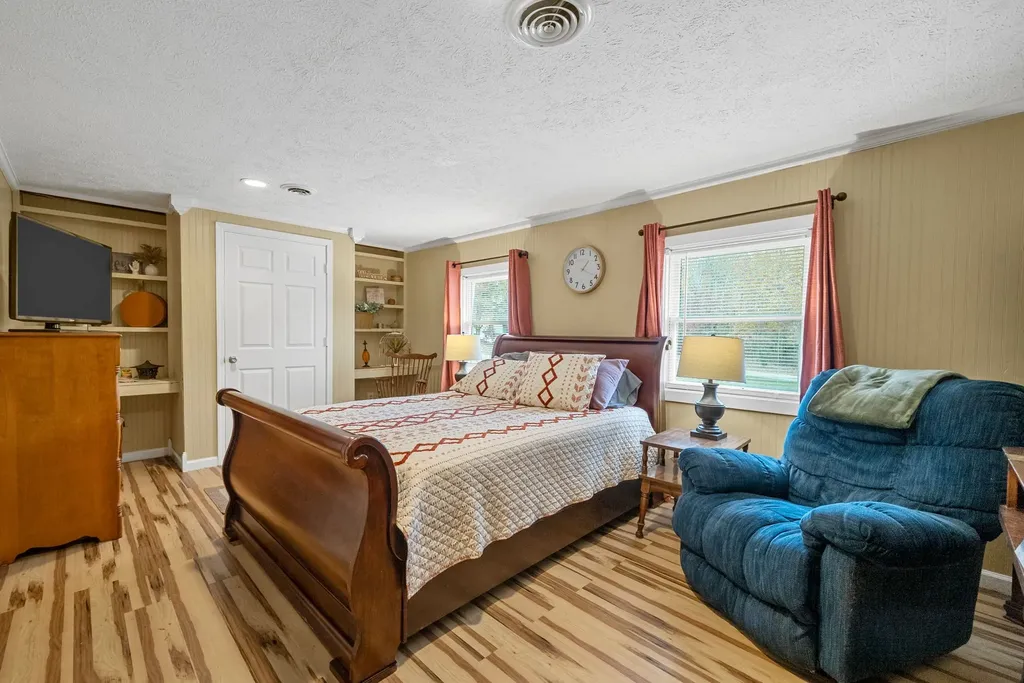 2126 Foster Road Cumberland Furnace TN 37051