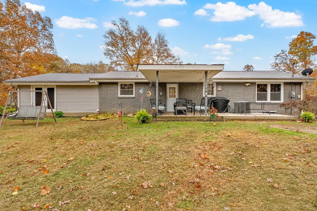 2126 Foster Road Cumberland Furnace TN 37051