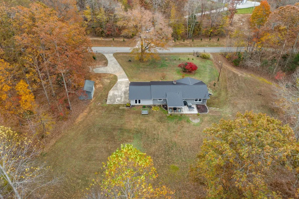 2126 Foster Road Cumberland Furnace TN 37051