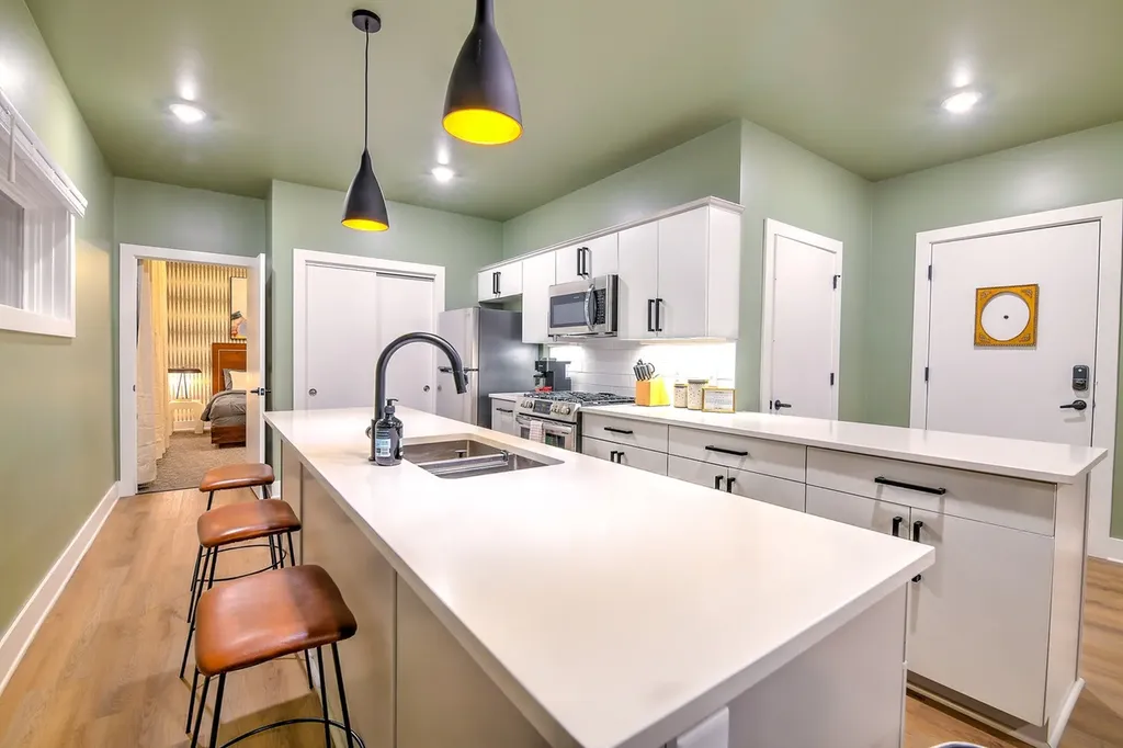 2704 Clifton Avenue Nashville TN 37209