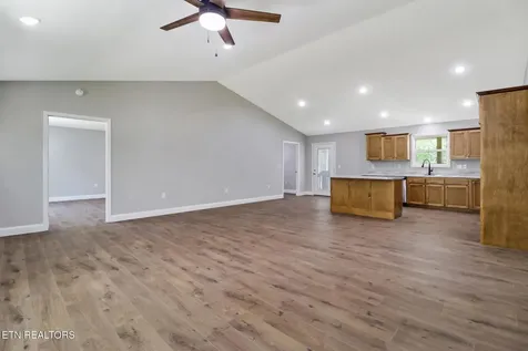 133 Jay Loop Jamestown TN 38556
