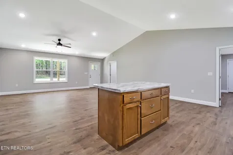 133 Jay Loop Jamestown TN 38556