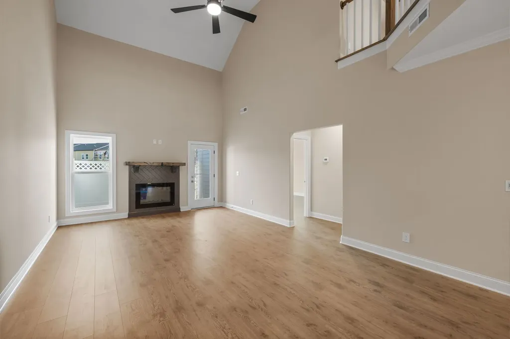 1916 Gracie Bug Loop Murfreesboro TN 37128