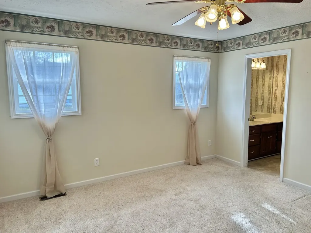 355 W Doak Road Manchester TN 37355