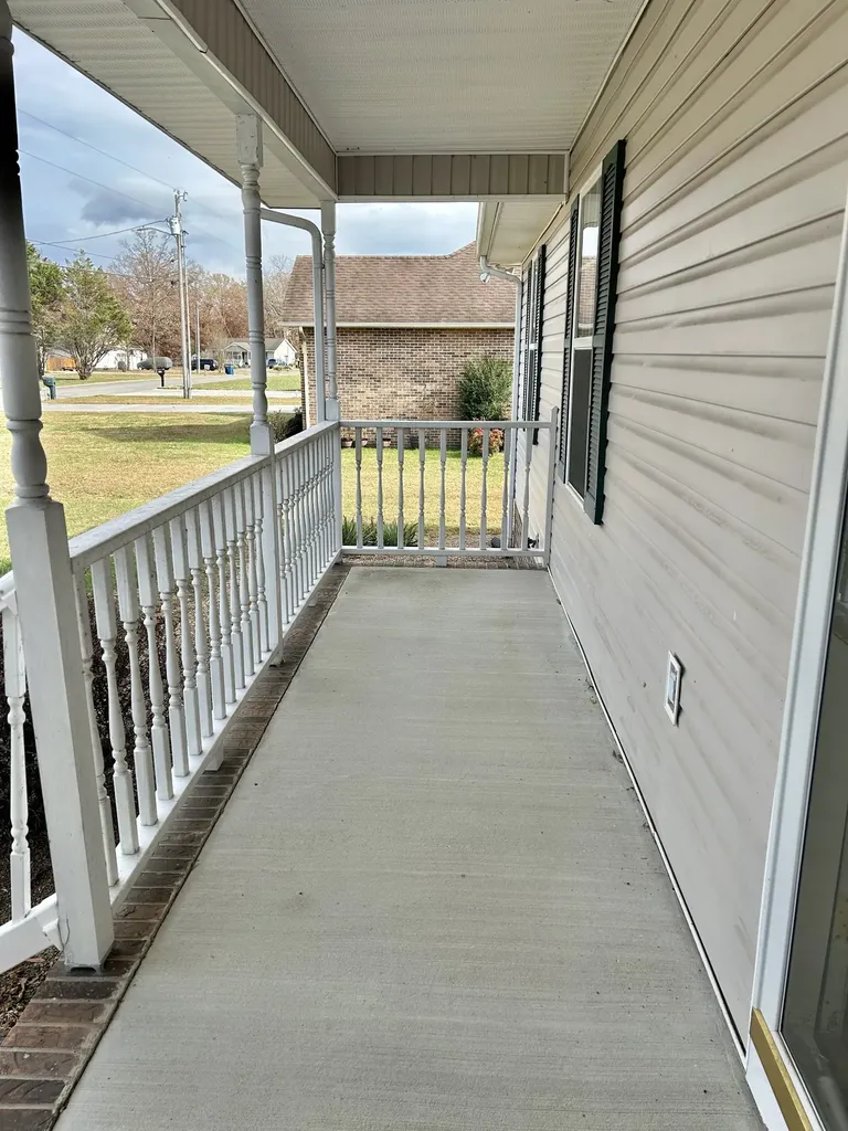 355 W Doak Road Manchester TN 37355