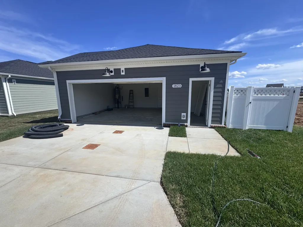 1823 Flatwaters Street Spring Hill TN 37174