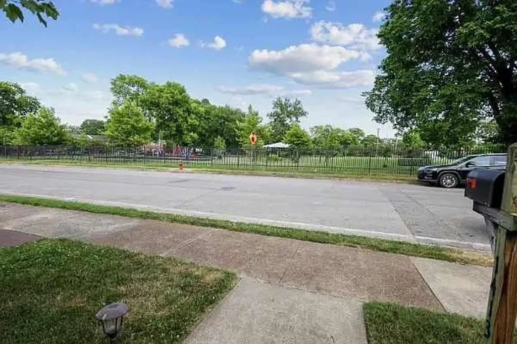 1413 14th Ave, S Nashville TN 37212