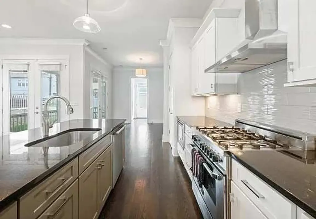 1413 14th Ave, S Nashville TN 37212