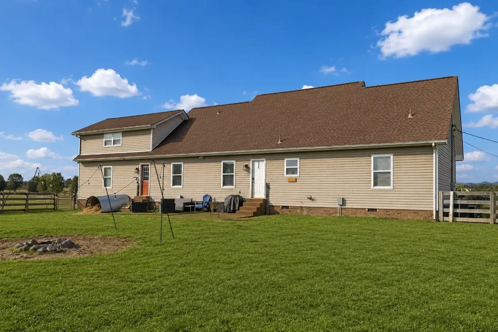 1883 Sawgrass Lane Chapel Hill TN 37034