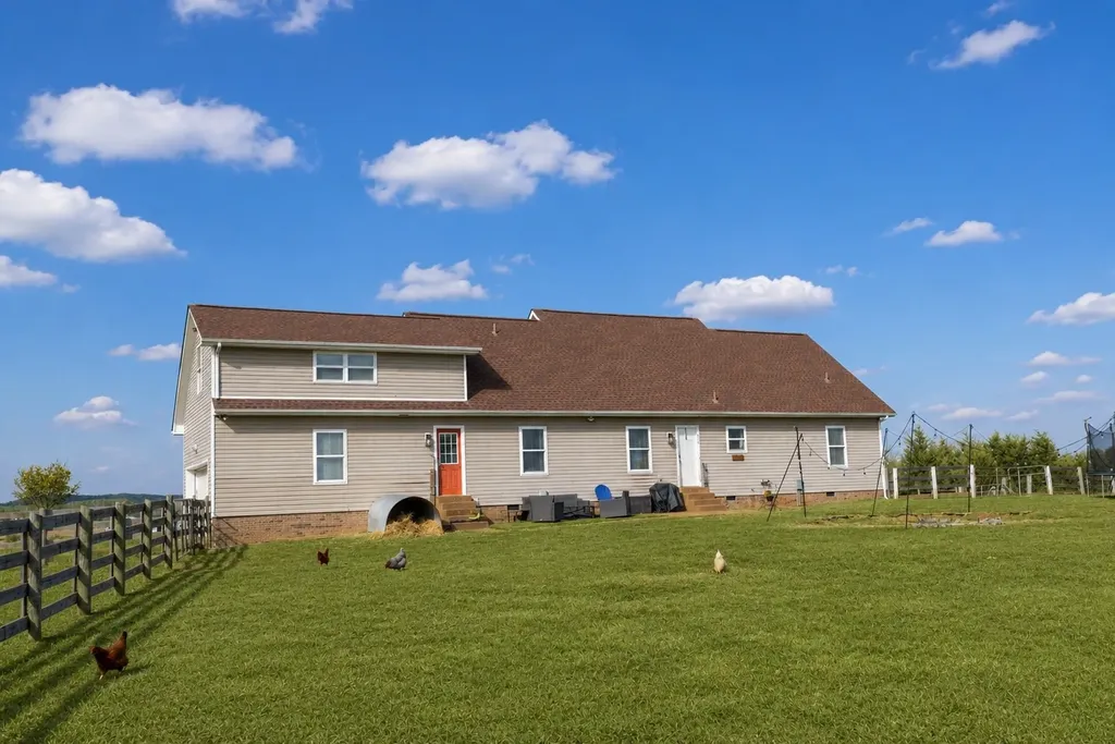 1883 Sawgrass Lane Chapel Hill TN 37034