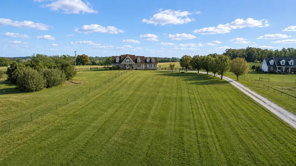 1883 Sawgrass Lane Chapel Hill TN 37034