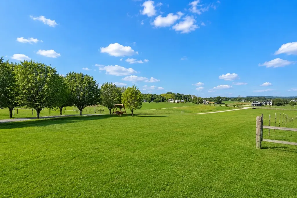 1883 Sawgrass Lane Chapel Hill TN 37034