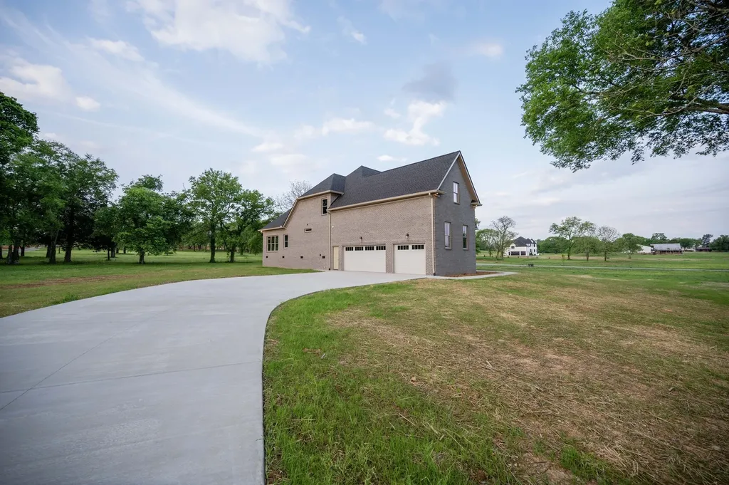 2 Delzotto Drive Murfreesboro TN 37128